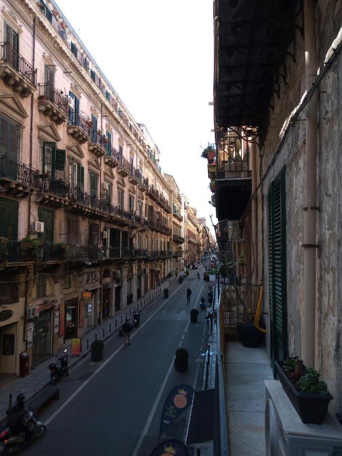 Locazione Breve In Pieno Centro "Blue House" Leilighet Palermo Eksteriør bilde